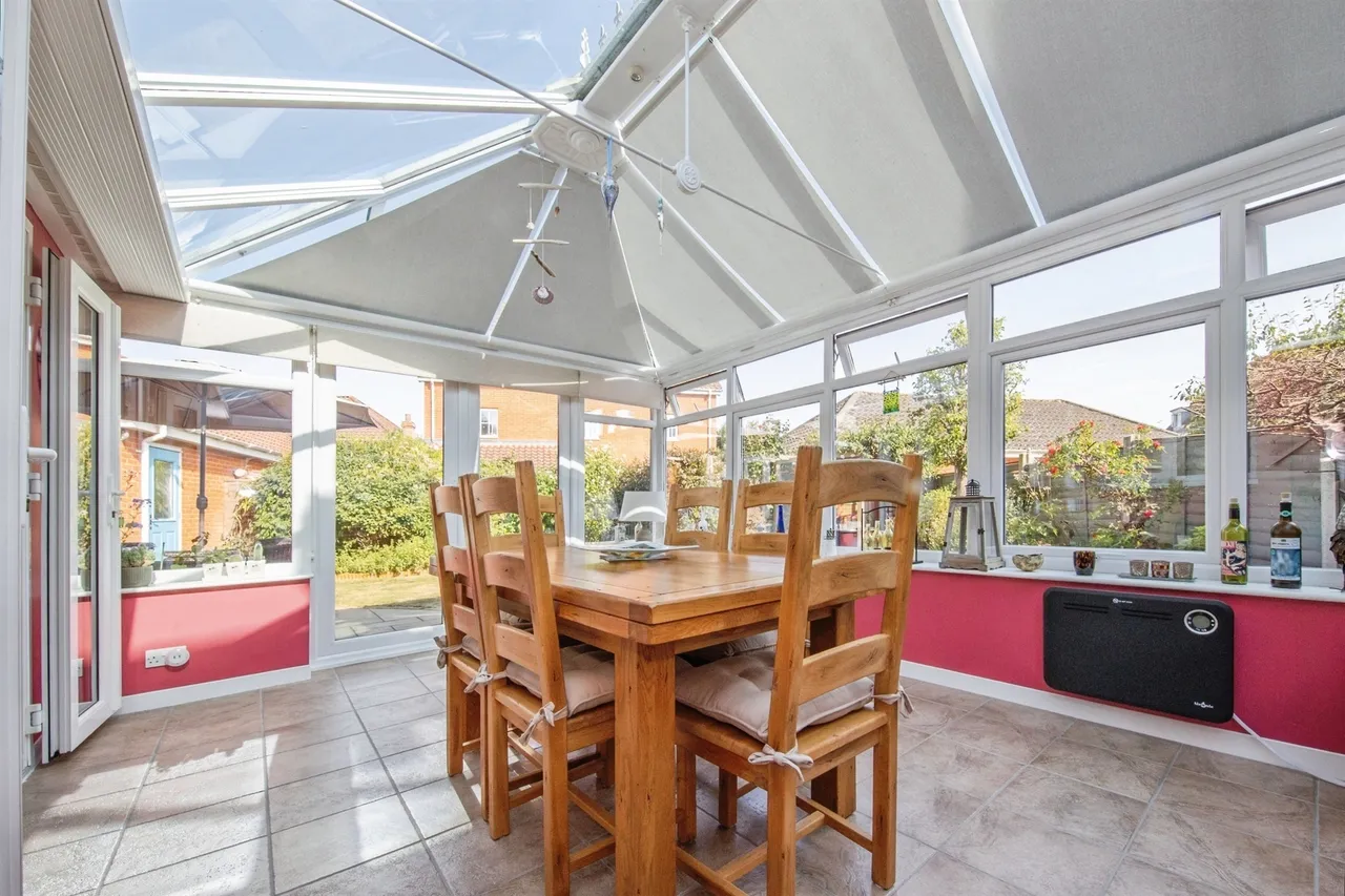Mayhew Road, Rendlesham, Woodbridge, photo 6