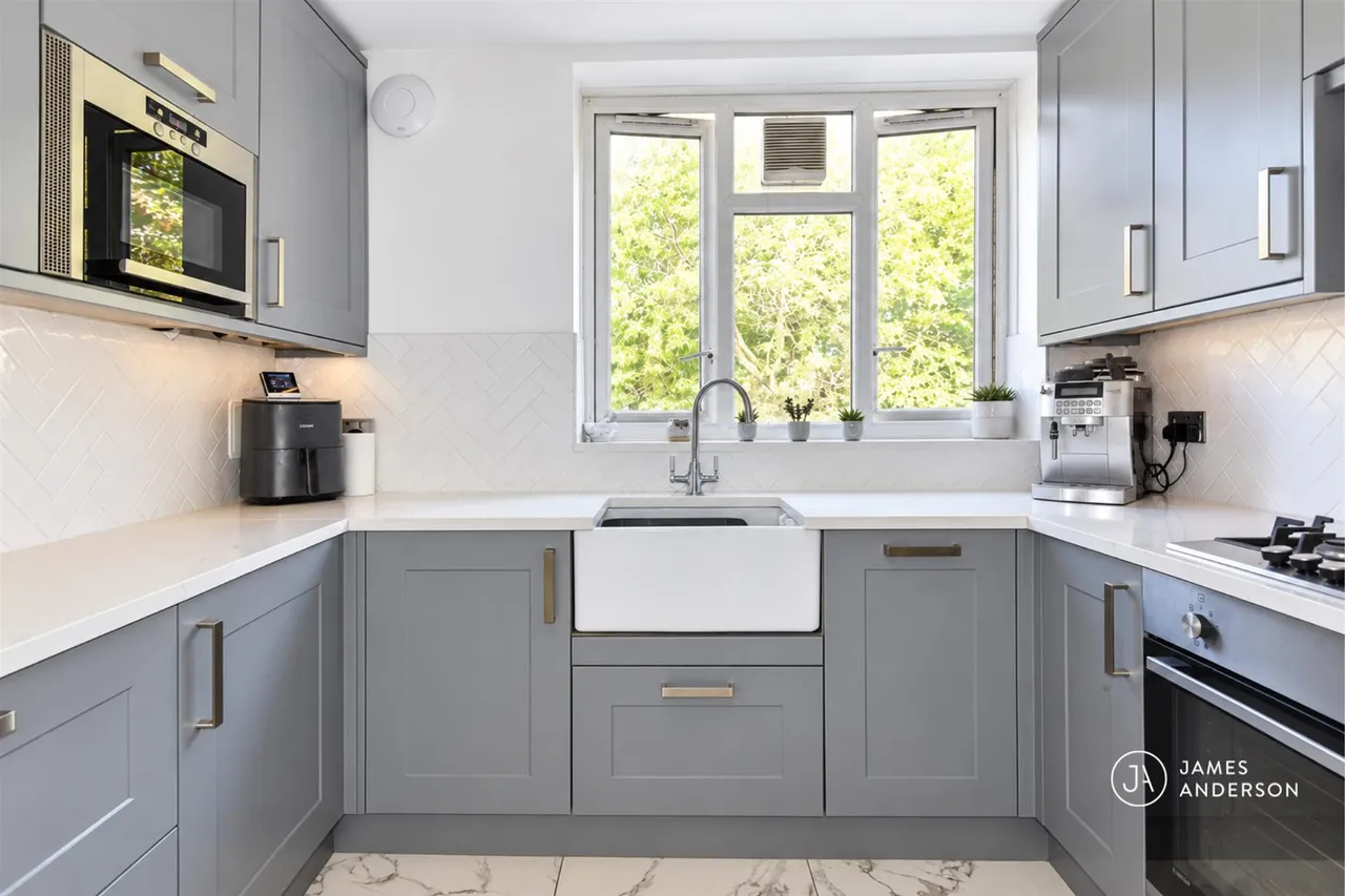 Whitnell Way, London, SW15, photo 2