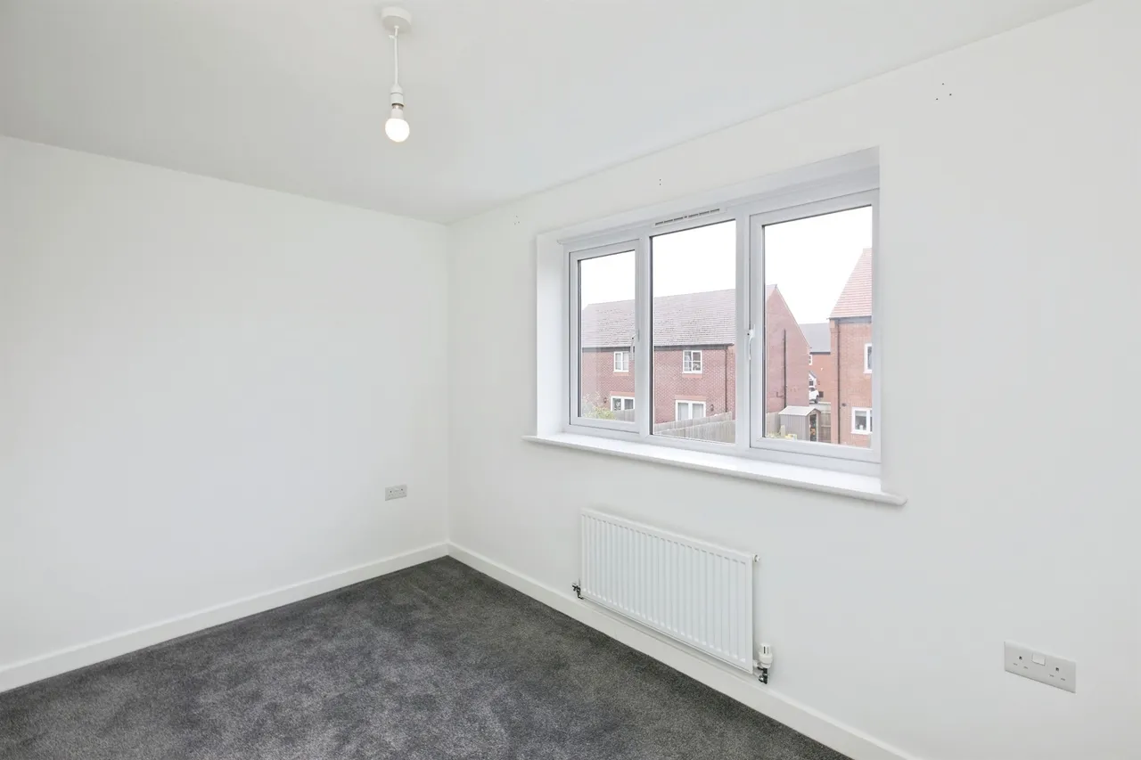 Portchester Drive, Boulton Moor, DE24, photo 11
