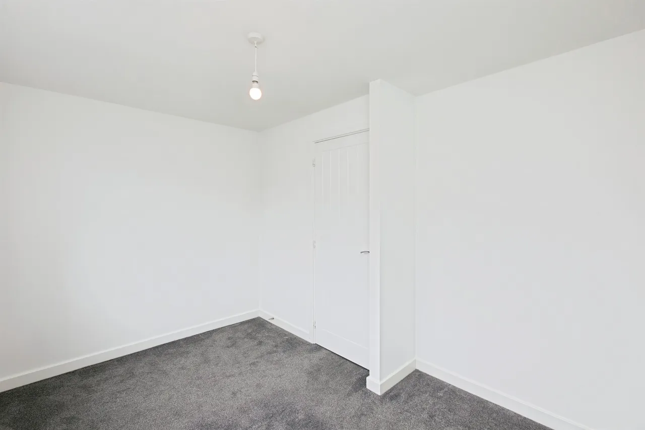Portchester Drive, Boulton Moor, DE24, photo 12