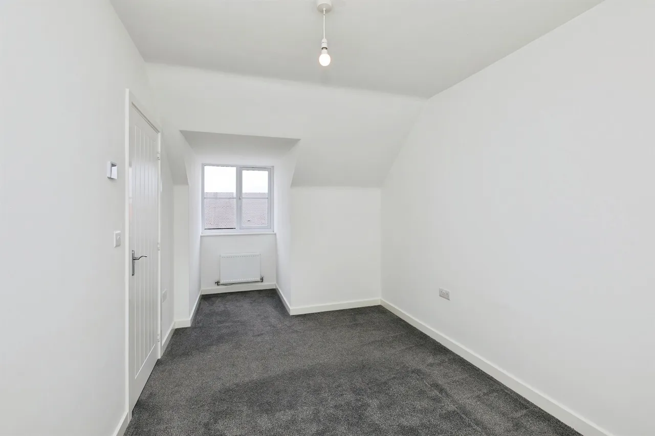 Portchester Drive, Boulton Moor, DE24, photo 13