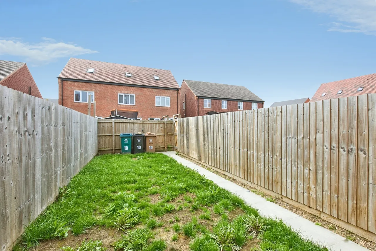 Portchester Drive, Boulton Moor, DE24, photo 7