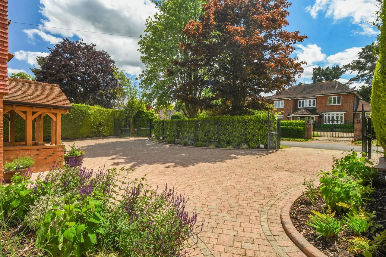 Challacombe Close, Hutton Mount, CM13, photo 44