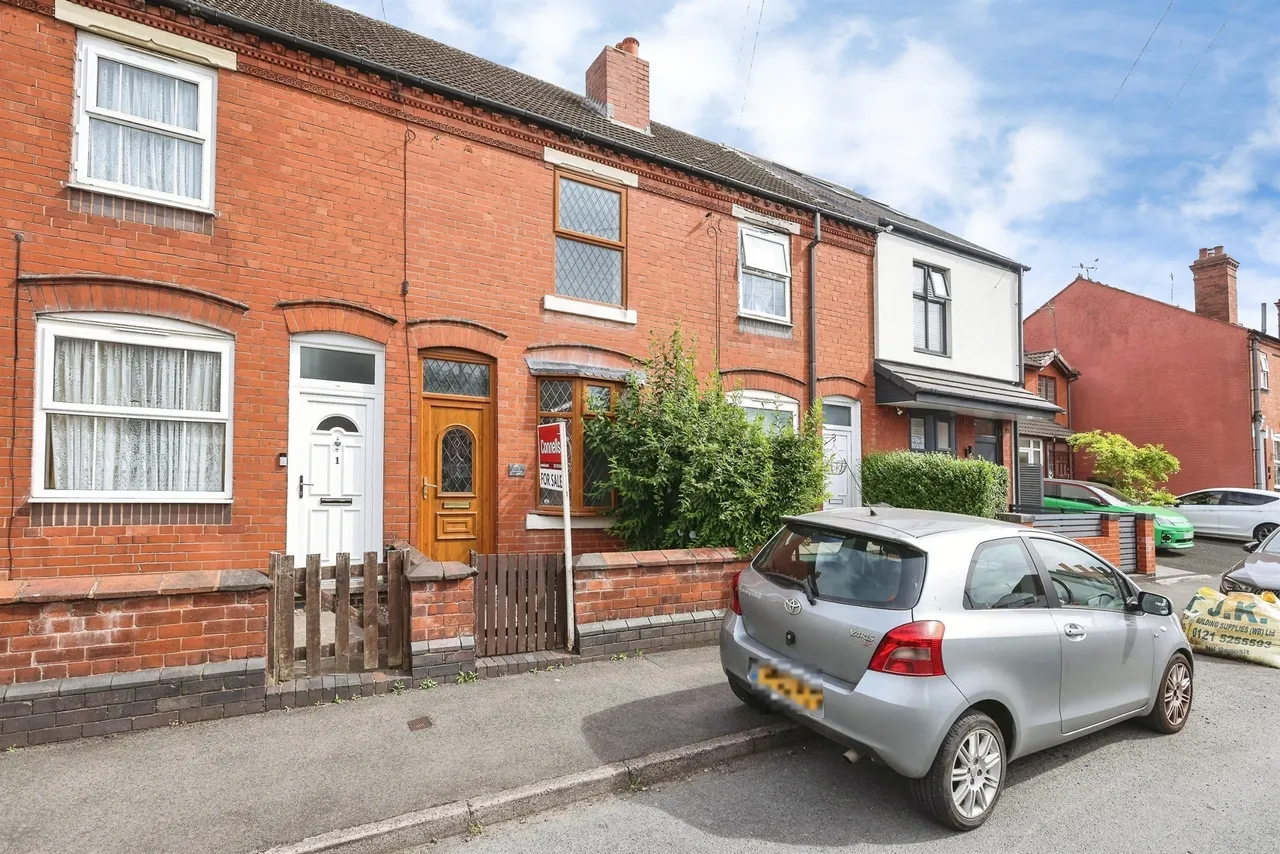 2 bed house for sale — Vicarage Road, HALESOWEN