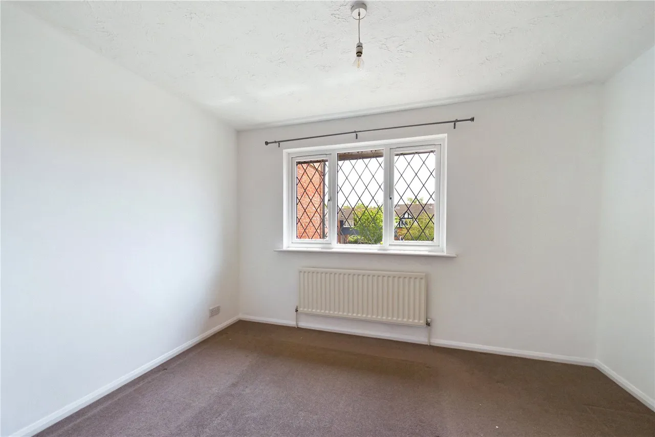 Odette Gardens, Tadley, RG26, photo 6