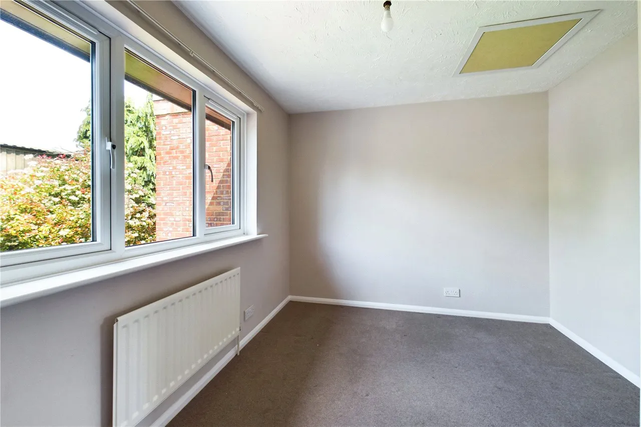 Odette Gardens, Tadley, RG26, photo 5