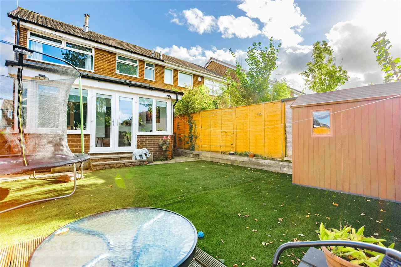 Kinder Close, Glossop, SK13, photo 22