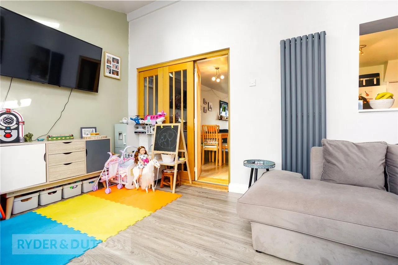 Kinder Close, Glossop, SK13, photo 11