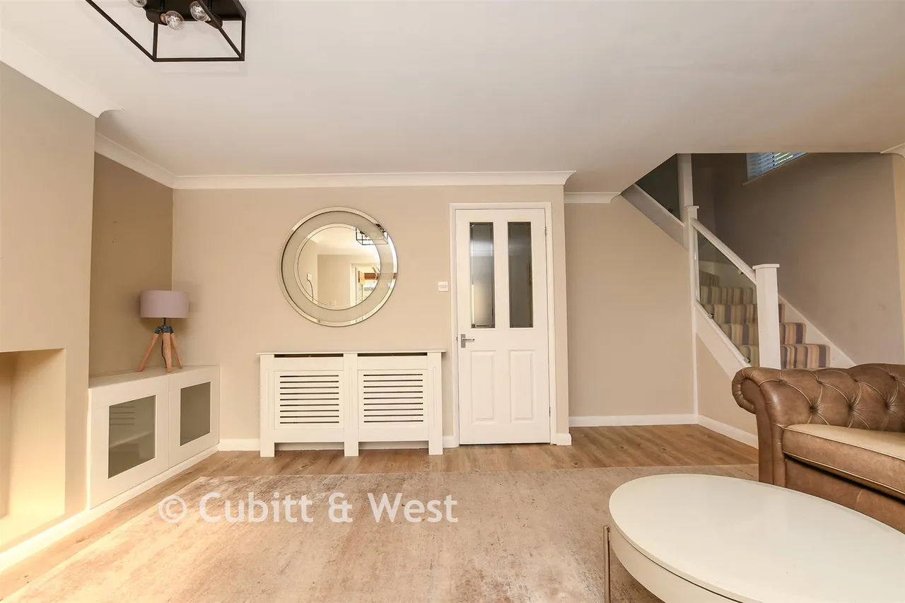 Limes Avenue, Horley, RH6, photo 6