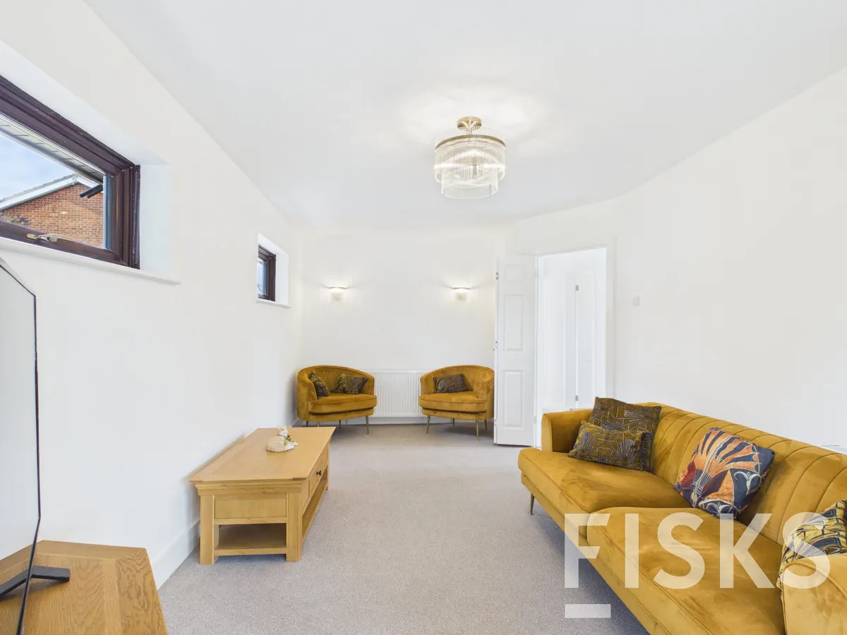 Gainsborough Avenue, Canvey Island, SS8, photo 2