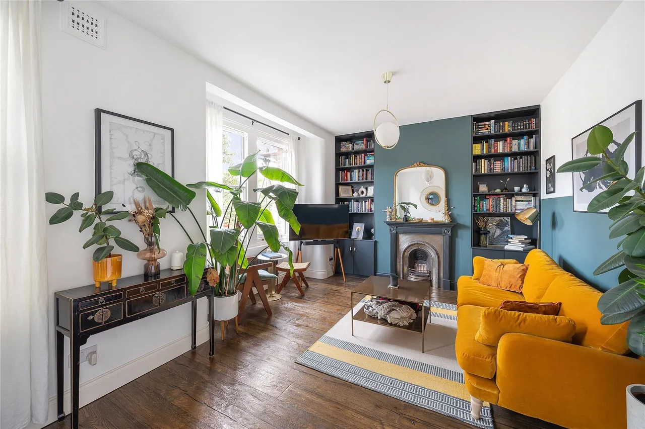 Aylmer Road, London, W12, photo 2