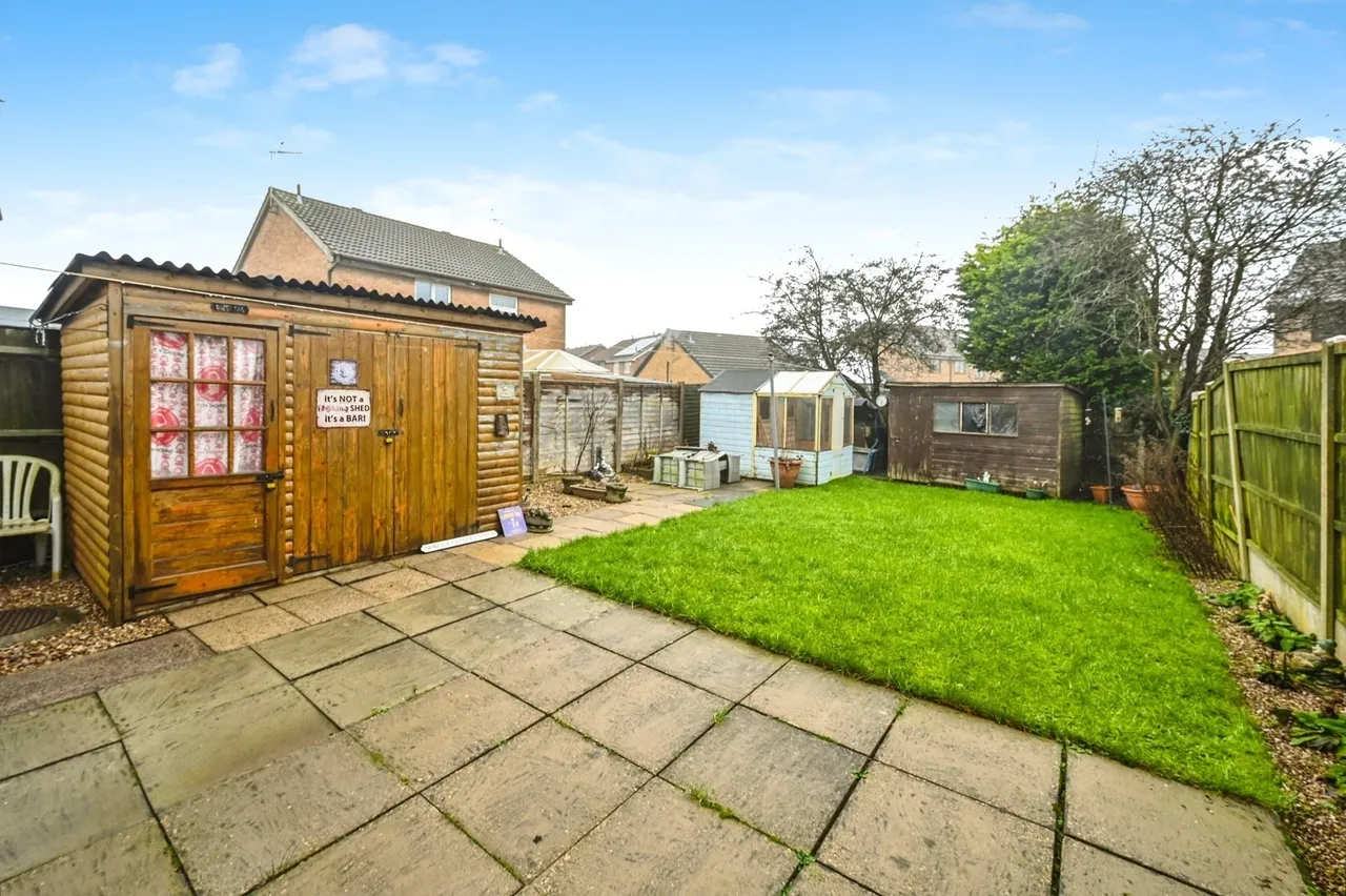 Gleneagles Drive, Kirkby-in-Ashfield, NG17, photo 13