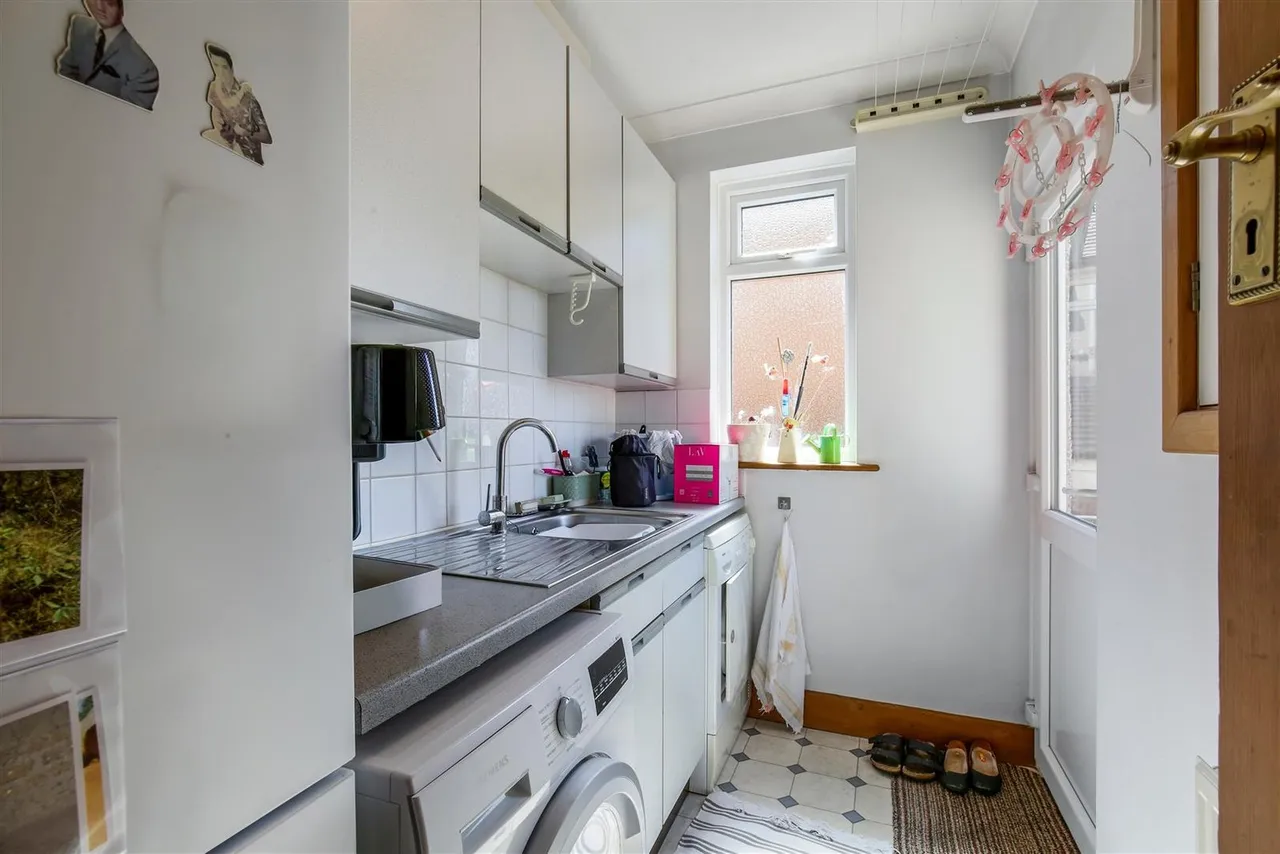 Buckland Road, Cheam, SM2 7LP, photo 8