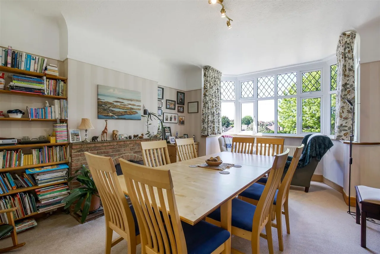 Buckland Road, Cheam, SM2 7LP, photo 2