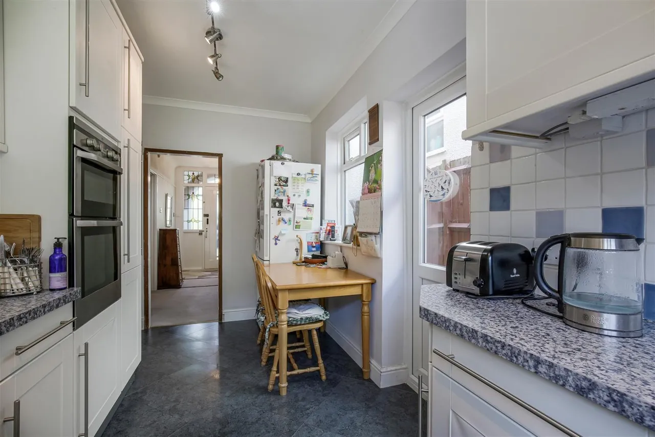 Buckland Road, Cheam, SM2 7LP, photo 10