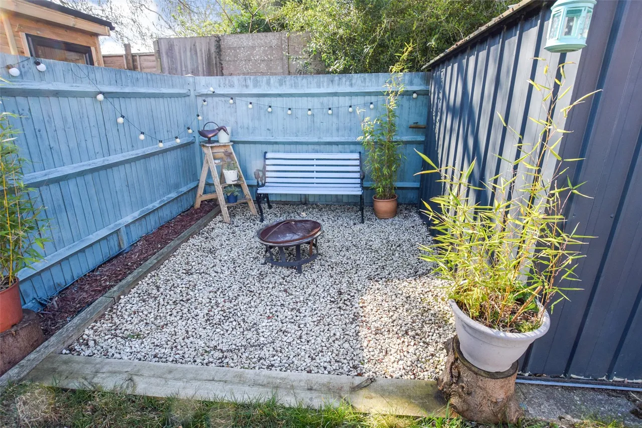Queens Road, Farnborough, Hampshire, GU14 6JN, photo 17