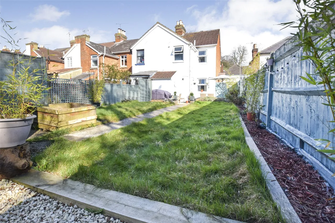 Queens Road, Farnborough, Hampshire, GU14 6JN, photo 4