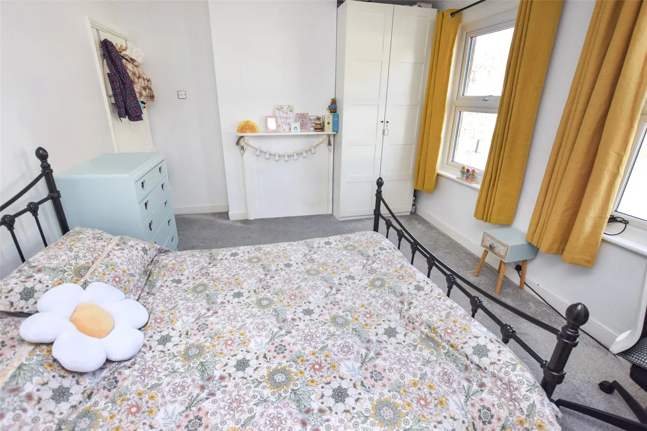 Queens Road, Farnborough, Hampshire, GU14 6JN, photo 15