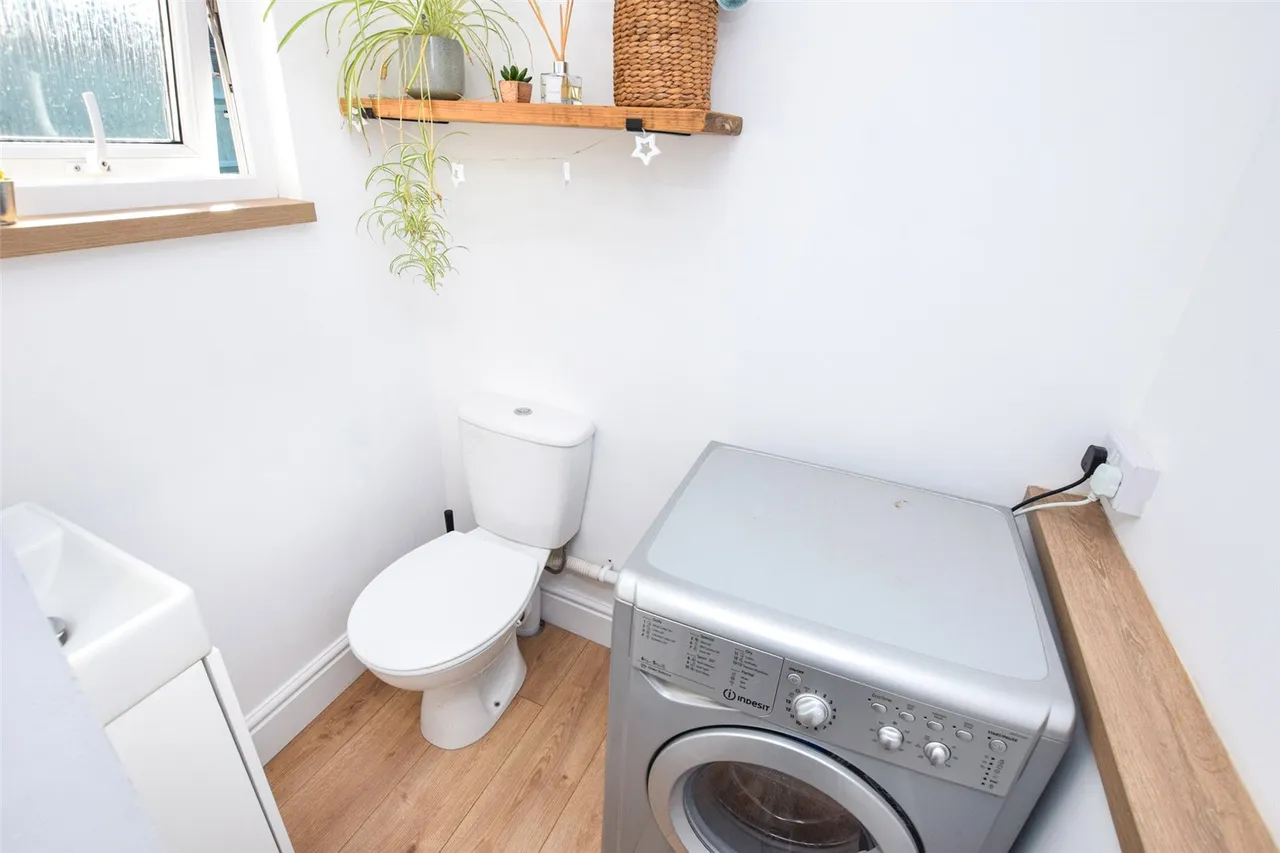 Queens Road, Farnborough, Hampshire, GU14 6JN, photo 13