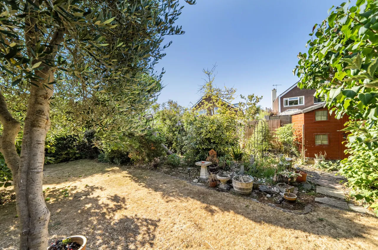 Caledon Avenue, Felpham, PO22, photo 17