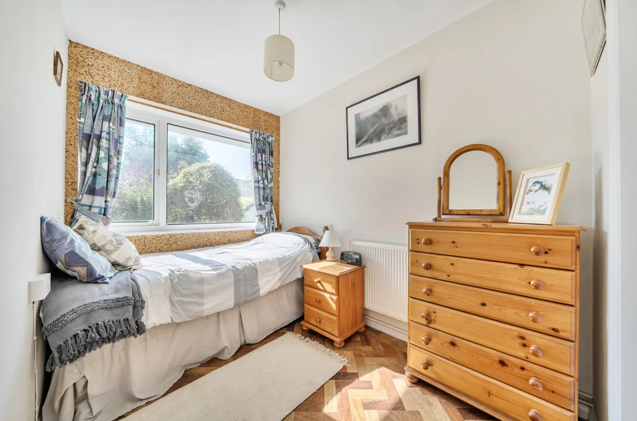 Caledon Avenue, Felpham, PO22, photo 14