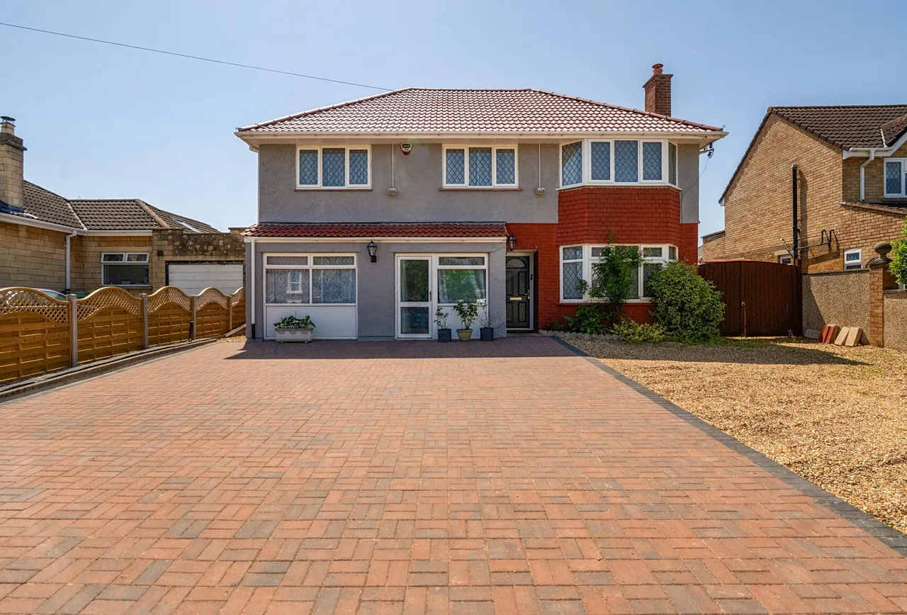 5 bed house for sale — Bath Road, Longwell Green, BS30 9DB