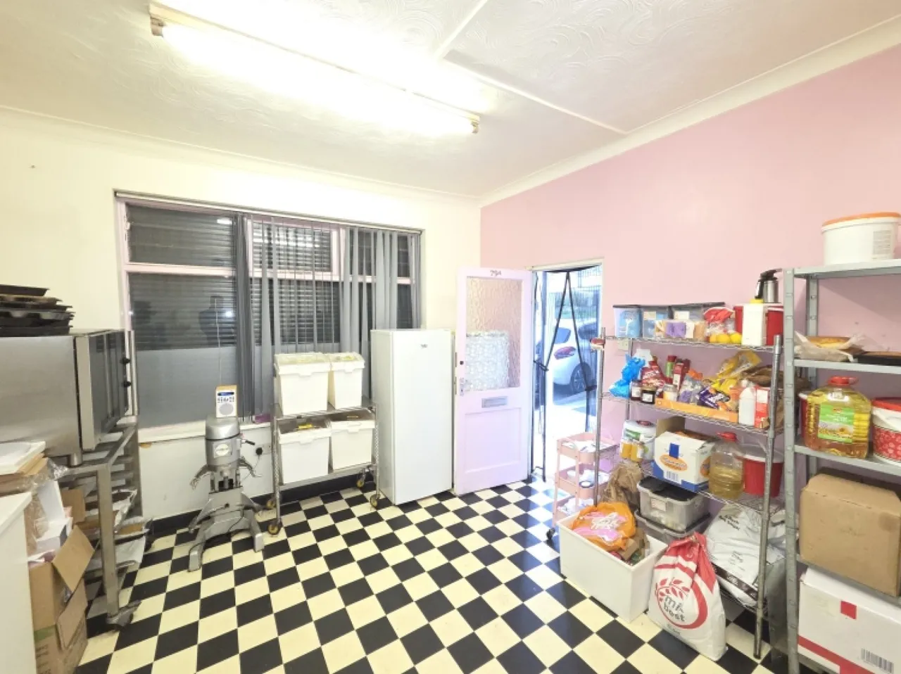 79a Hagley Road, Halesowen, West Midlands, B63 4PY, UK, photo 4