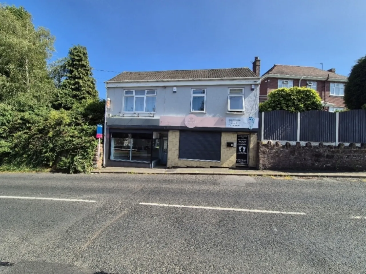uk to rent — 79a Hagley Road, Halesowen, West Midlands, B63 4PY, UK