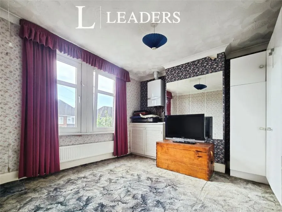 St. Andrews Road, Gosport, PO12, photo 5