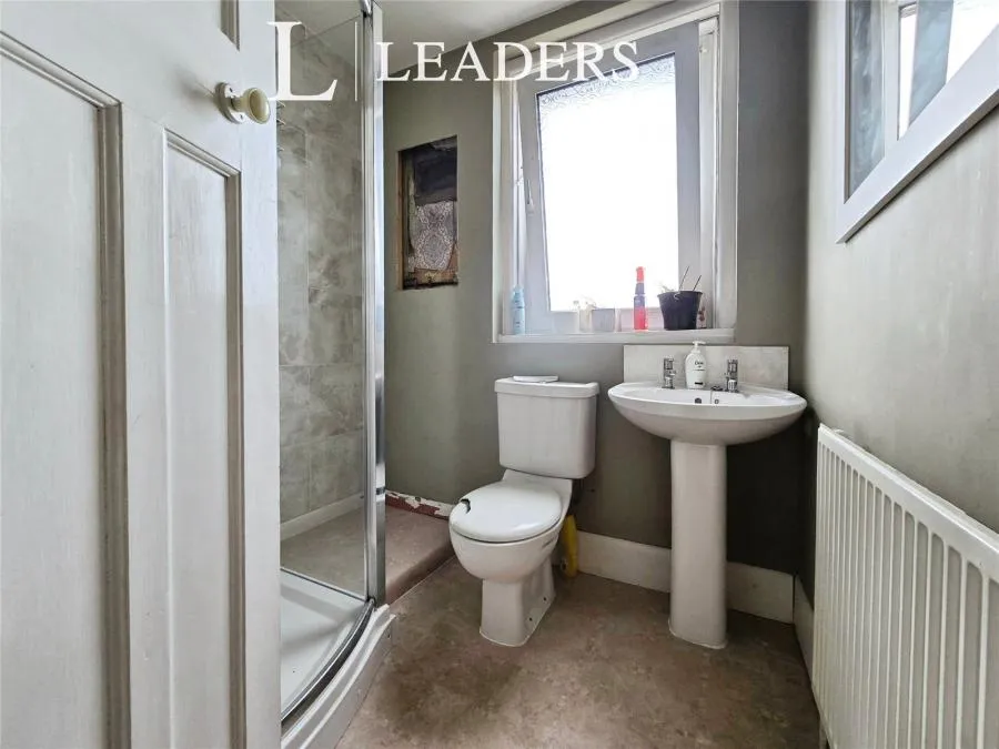 St. Andrews Road, Gosport, PO12, photo 3