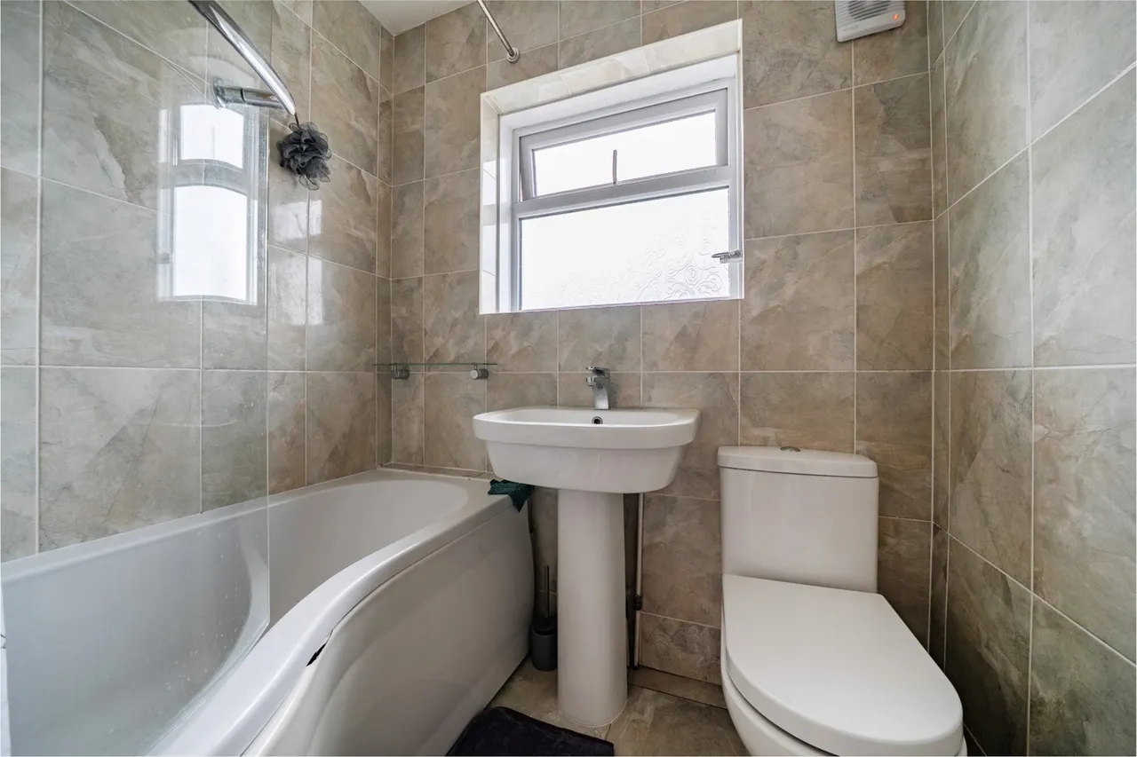 Bellring Close, DA17, photo 9