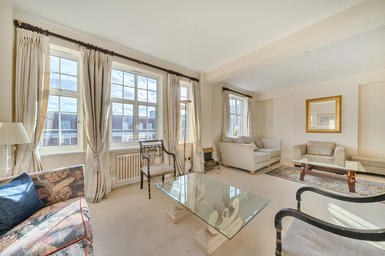 2 bed flat for sale — Kensington High Street, London, W14