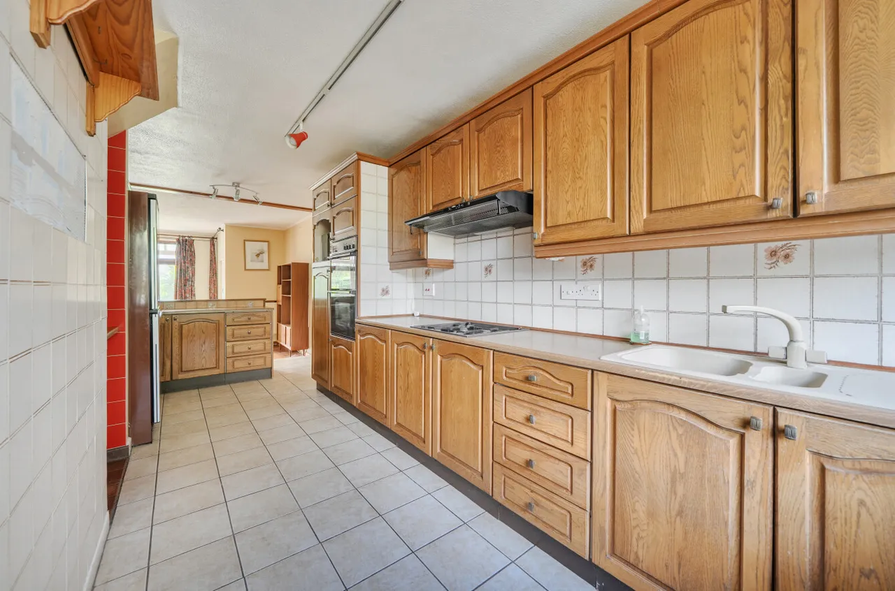 Downs Road, South Wonston, SO21, photo 5