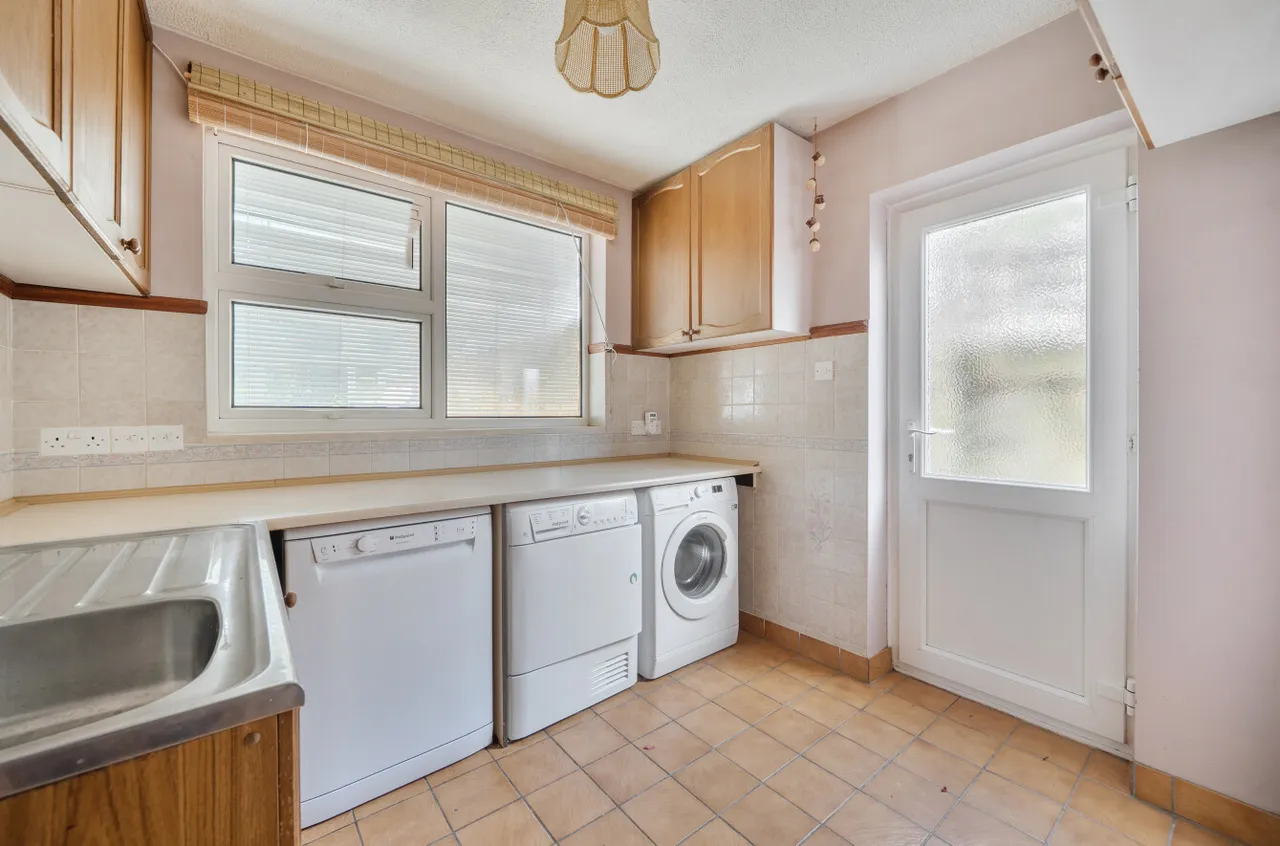 Downs Road, South Wonston, SO21, photo 6