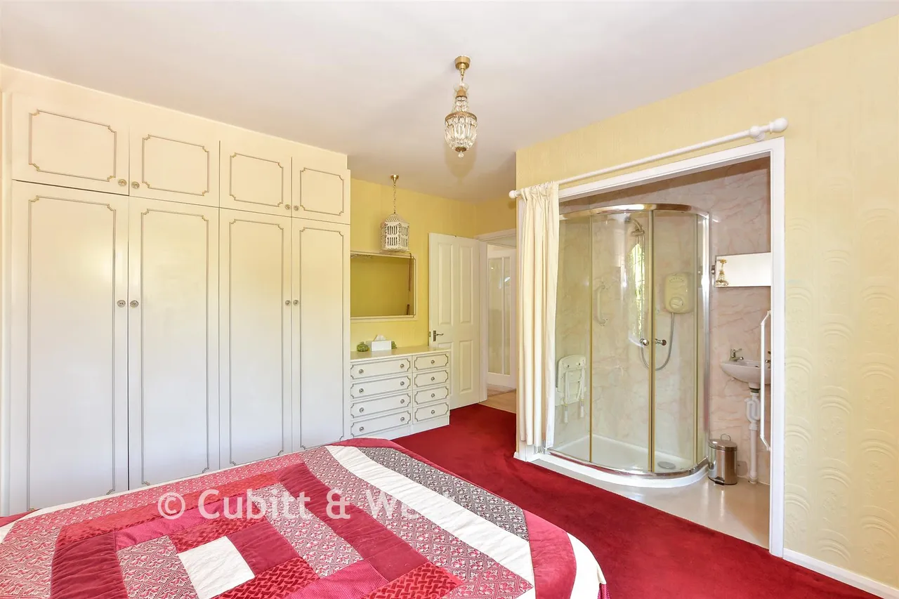 Newlands Road, Crawley, RH11, photo 10