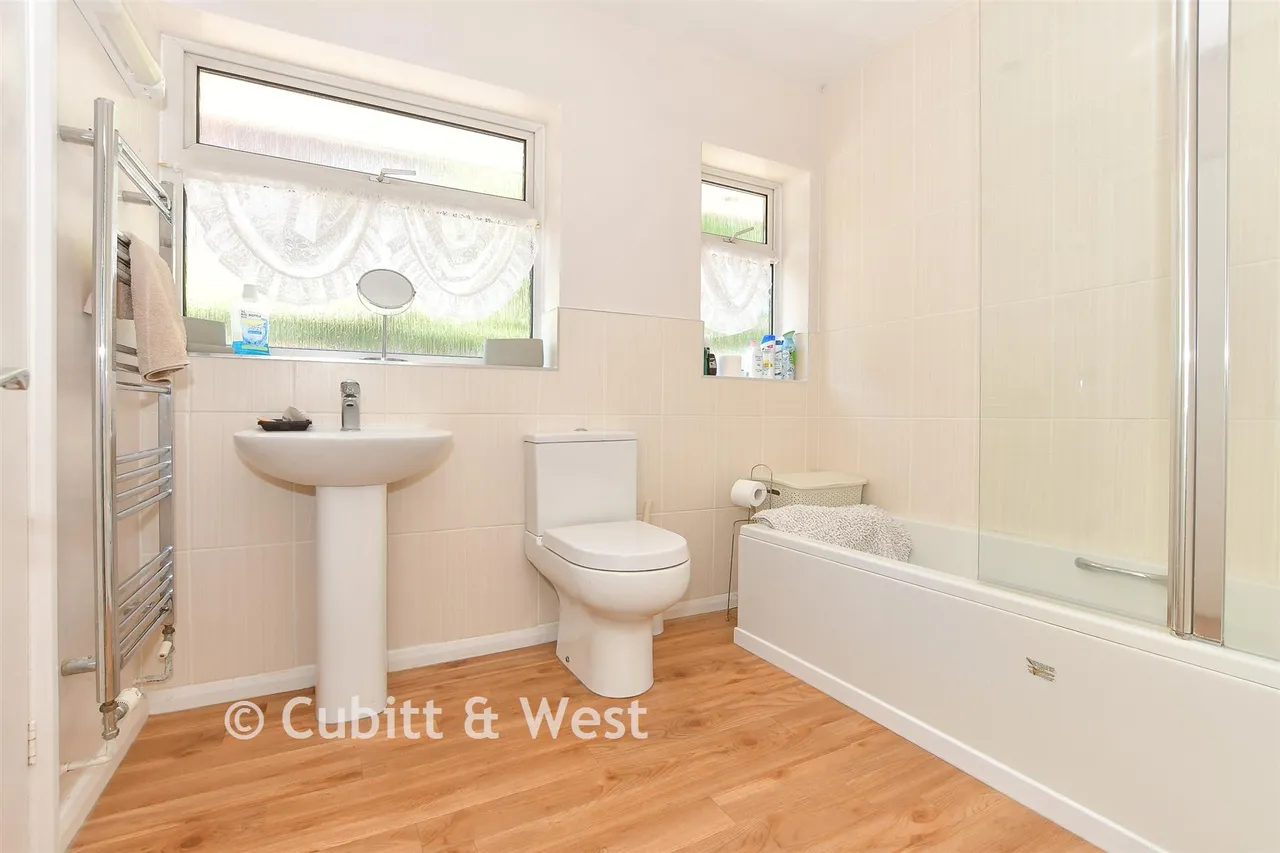 Newlands Road, Crawley, RH11, photo 15
