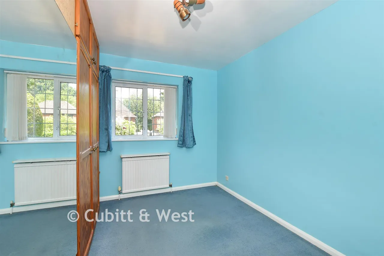 Newlands Road, Crawley, RH11, photo 13