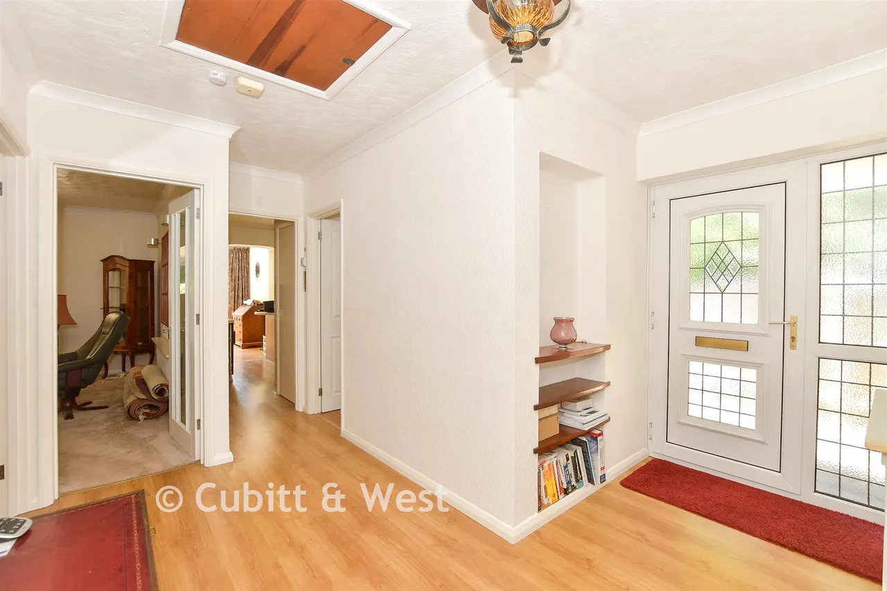 Newlands Road, Crawley, RH11, photo 8