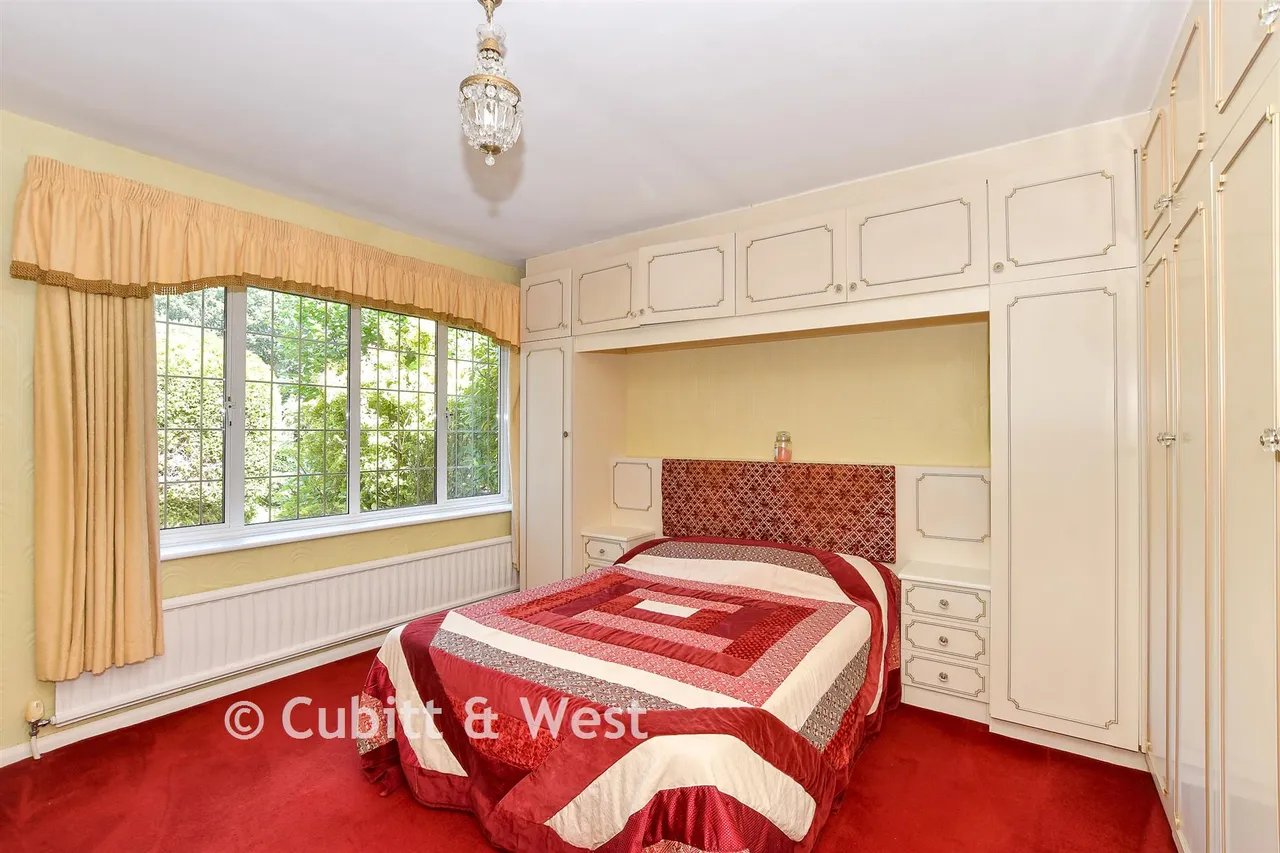 Newlands Road, Crawley, RH11, photo 9