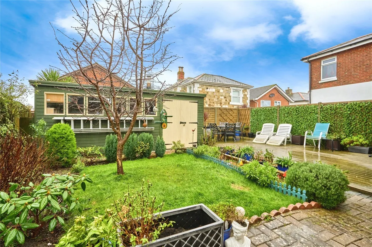 Ranelagh Road, Lake, PO36, photo 13