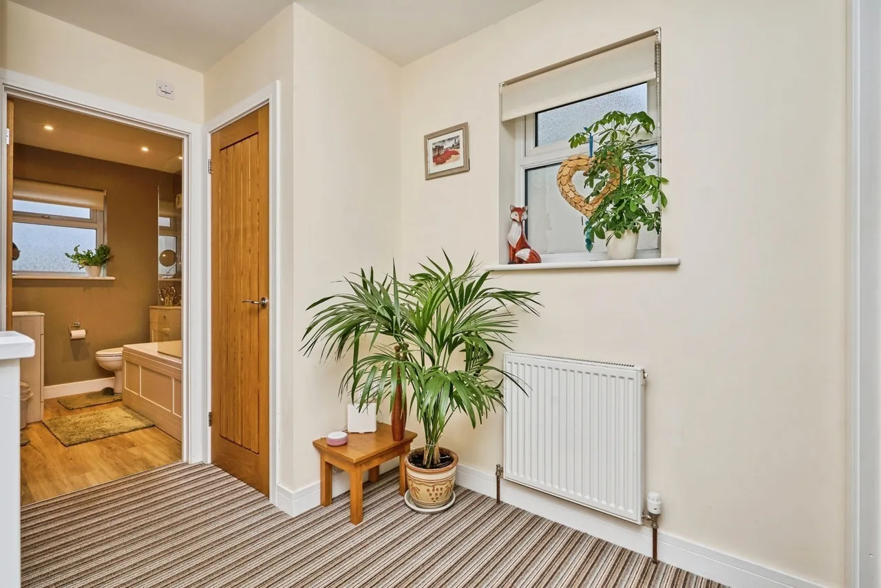 Ranelagh Road, Lake, PO36, photo 22