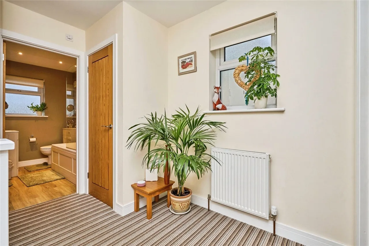Ranelagh Road, Lake, PO36, photo 15