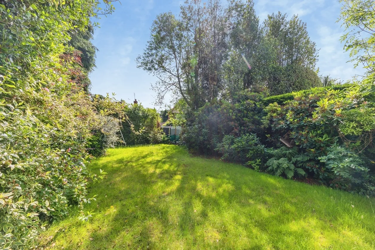 Longmeade Gardens, Wilmslow, Cheshire, SK9, photo 3