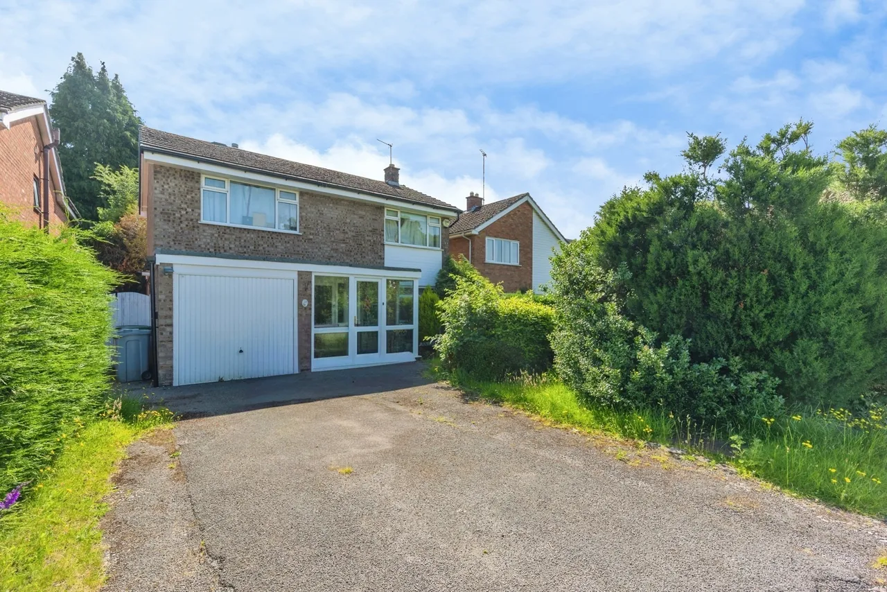 4 bed house for sale — Longmeade Gardens, Wilmslow, Cheshire, SK9