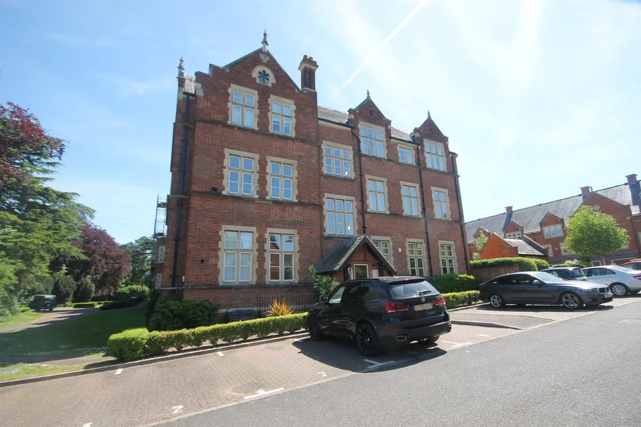 Lavender Close, Leatherhead, KT22, photo 10