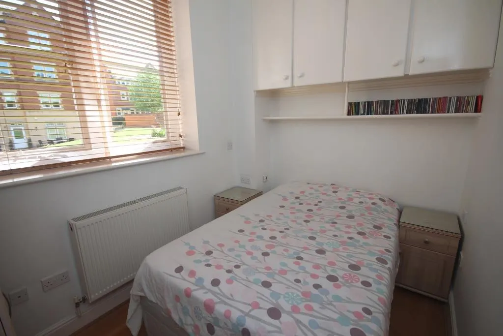 Lavender Close, Leatherhead, KT22, photo 7