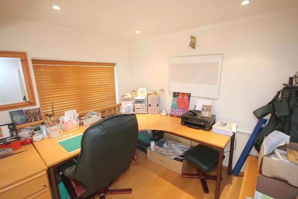 Lavender Close, Leatherhead, KT22, photo 4