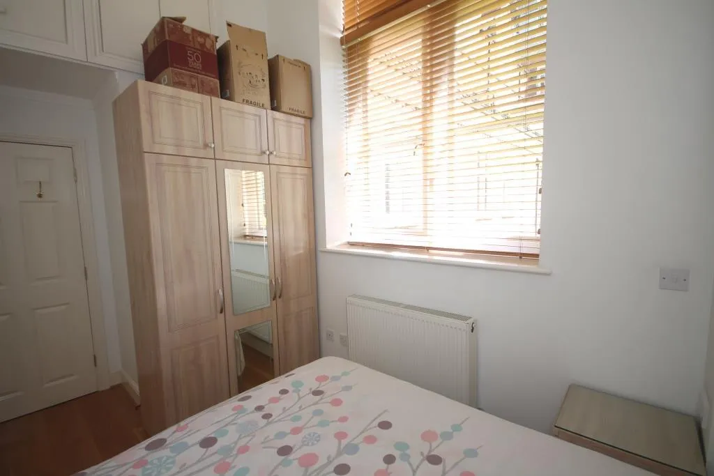 Lavender Close, Leatherhead, KT22, photo 8