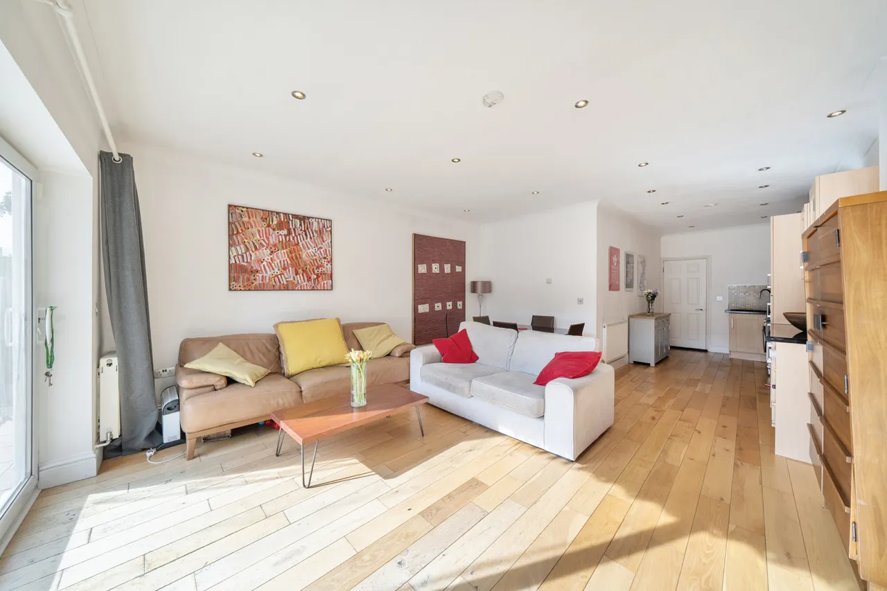 Welldon Crescent, Harrow, HA1, photo 3