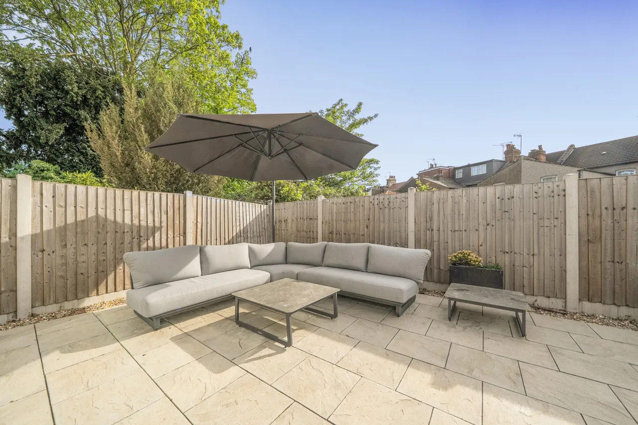 2 bed flat for sale, Welldon Crescent, Harrow, HA1